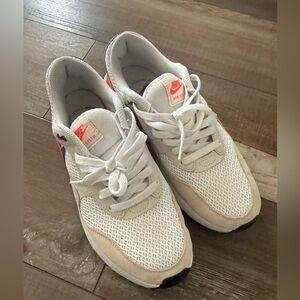 Woman’s Nike air max, size 9.5